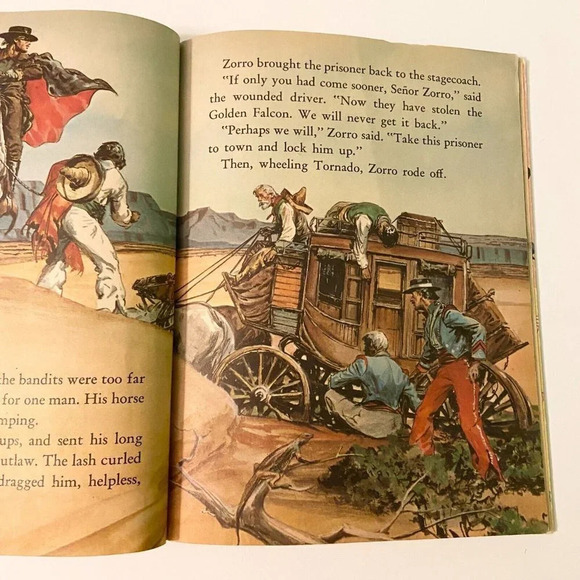 Vintage 1958 Disneys Zorro and the Secret Plan A Little Golden Book - Picture 12 of 16